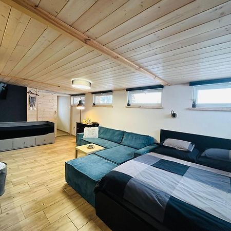 Apartman Kunst Korenov Exterior photo